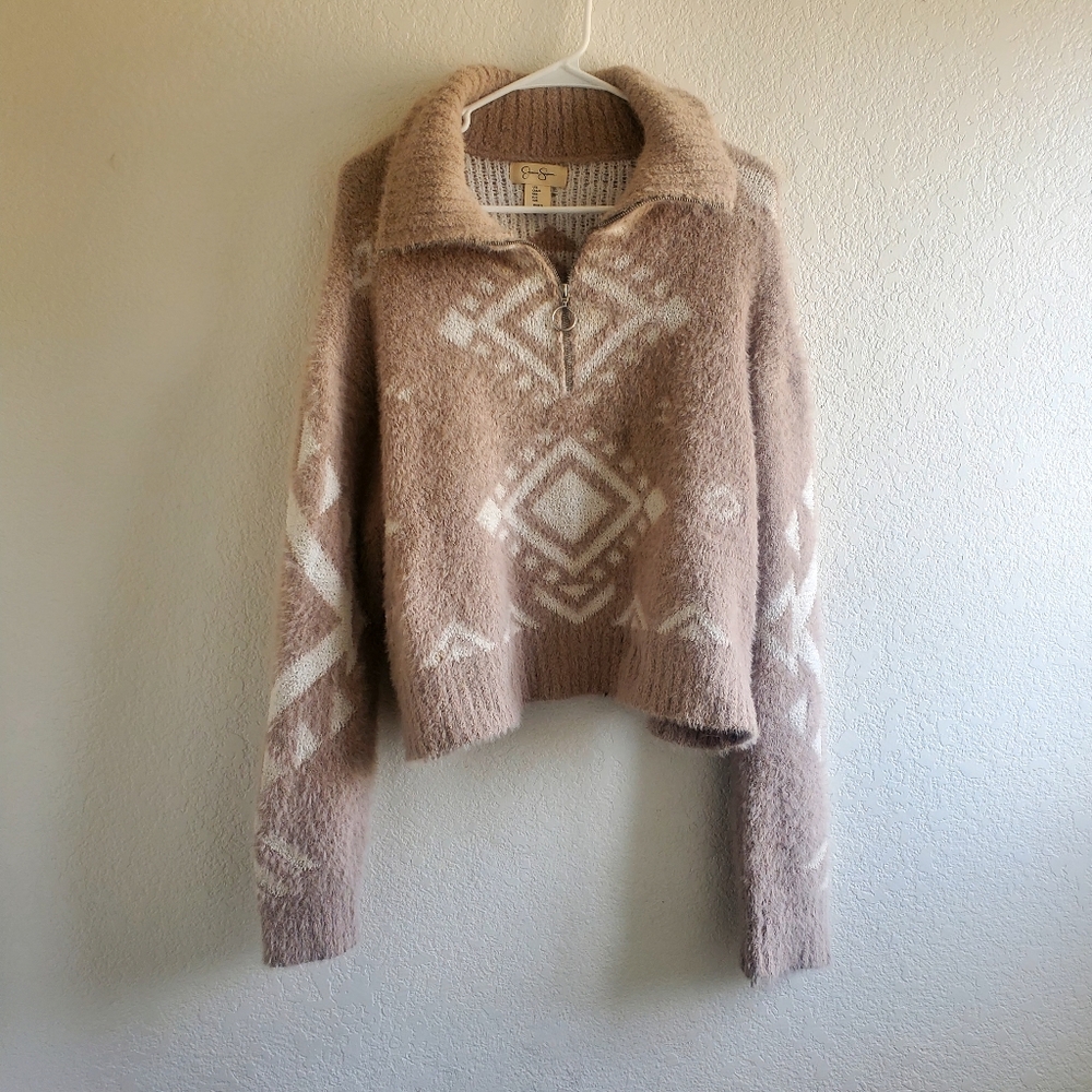 Jessica Simpson Tan Cropped Sweater Aztec Print Comfy Cozy Eyelash Texure